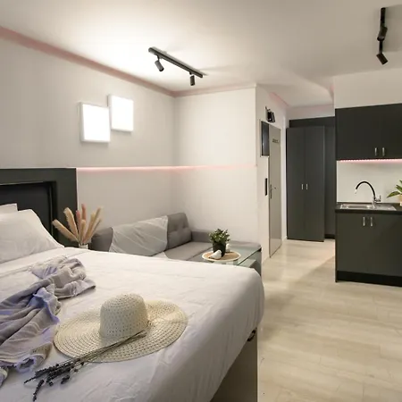 Apartment 25 Dikaiosinis Ave.